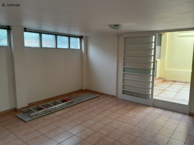 Casa à venda com 3 quartos, 240m² - Foto 25