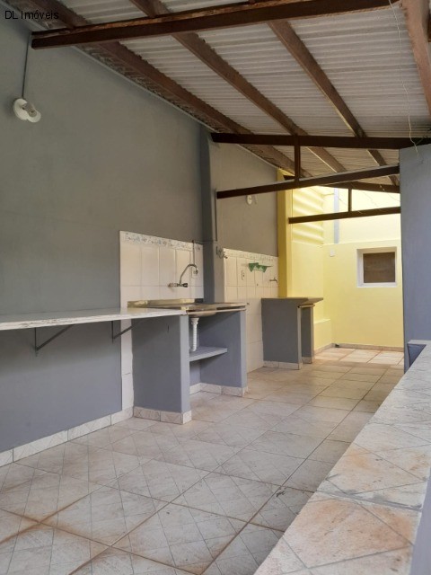 Casa à venda com 3 quartos, 240m² - Foto 26