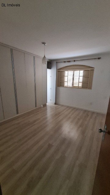 Casa para alugar com 2 quartos, 183m² - Foto 8