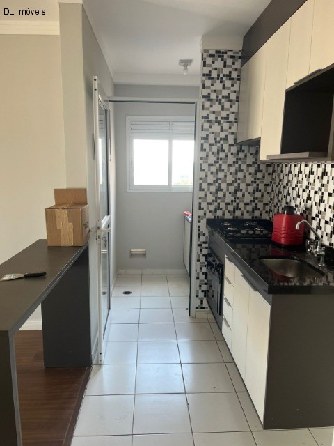 Apartamento à venda com 3 quartos, 71m² - Foto 2