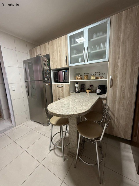 Apartamento à venda com 3 quartos, 80m² - Foto 3