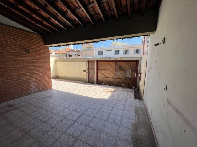 Casa à venda com 3 quartos, 308m² - Foto 2