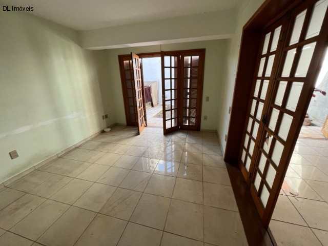 Casa à venda com 3 quartos, 308m² - Foto 22