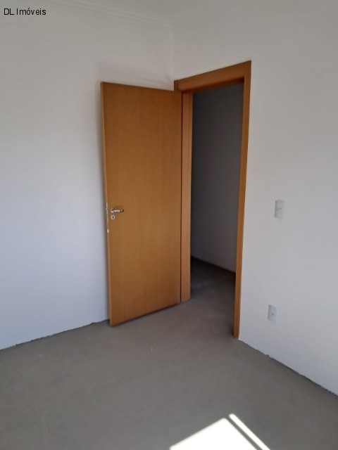 Apartamento à venda com 3 quartos, 105m² - Foto 2