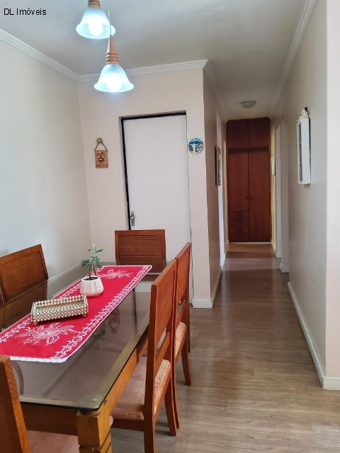 Apartamento à venda com 2 quartos, 69m² - Foto 11