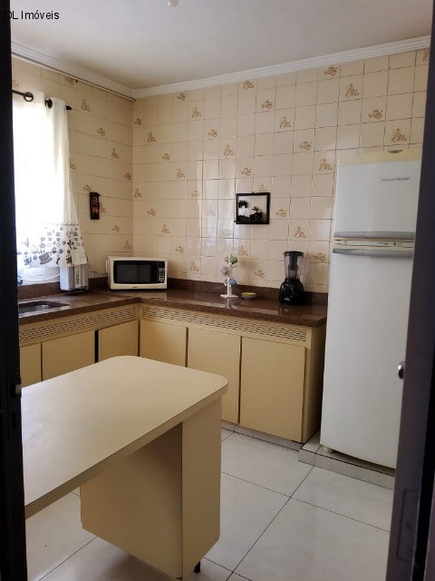 Apartamento à venda com 2 quartos, 69m² - Foto 3