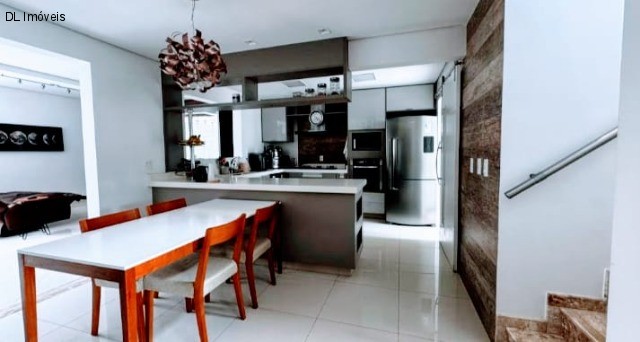 Sobrado à venda com 3 quartos, 240m² - Foto 7