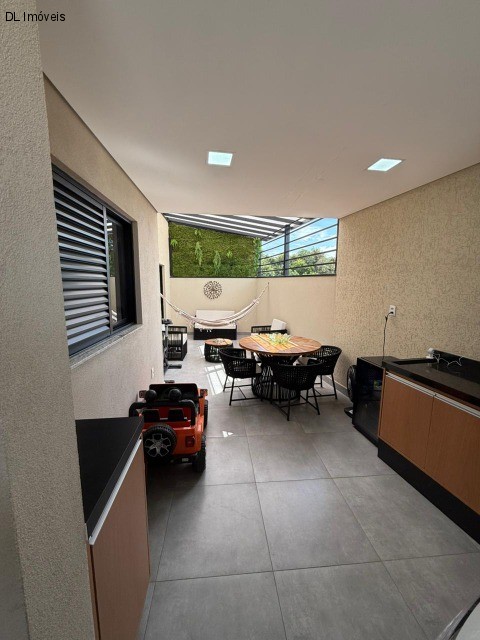 Casa à venda com 3 quartos, 200m² - Foto 11