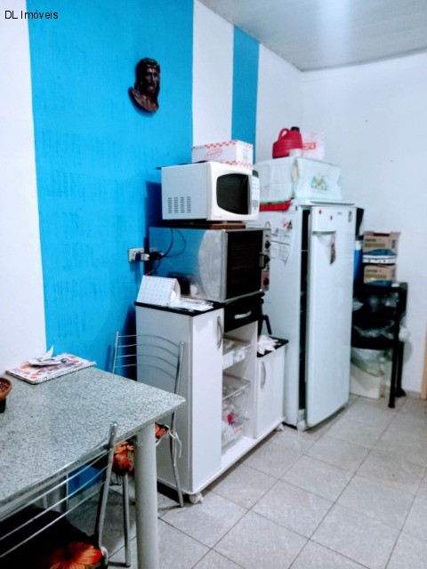 Casa à venda com 2 quartos, 127m² - Foto 4