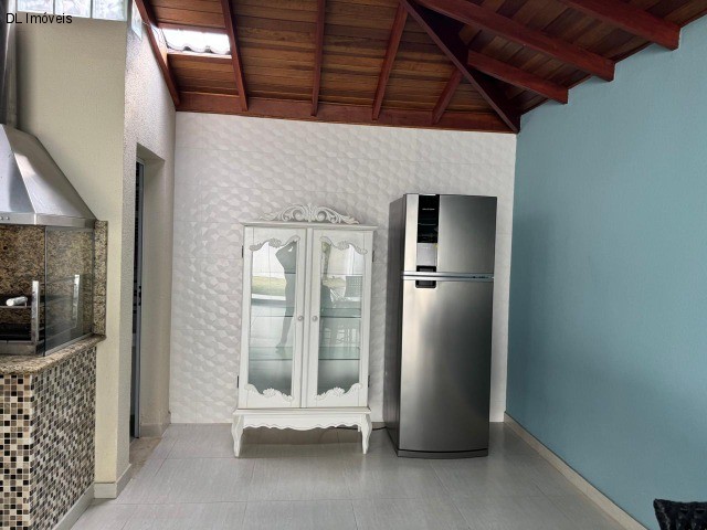 Casa de Condomínio à venda com 3 quartos, 250m² - Foto 45