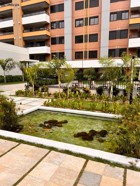 Apartamento à venda com 3 quartos, 95m² - Foto 2