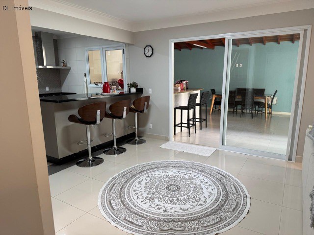 Casa de Condomínio à venda com 3 quartos, 250m² - Foto 24