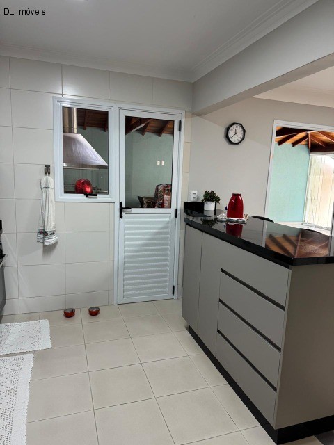 Casa de Condomínio à venda com 3 quartos, 250m² - Foto 38