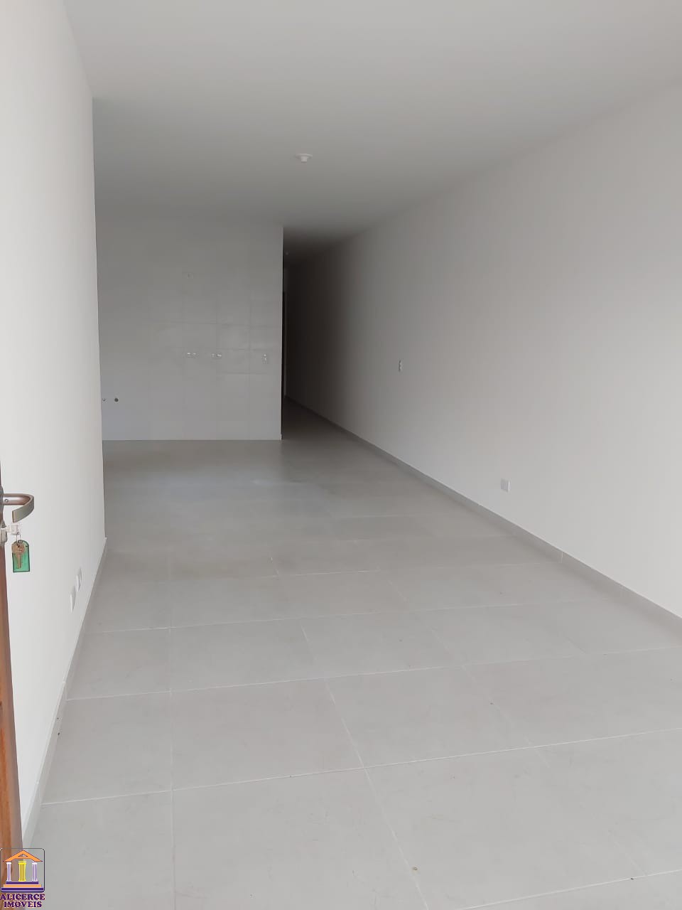 Casa à venda com 3 quartos, 98m² - Foto 8