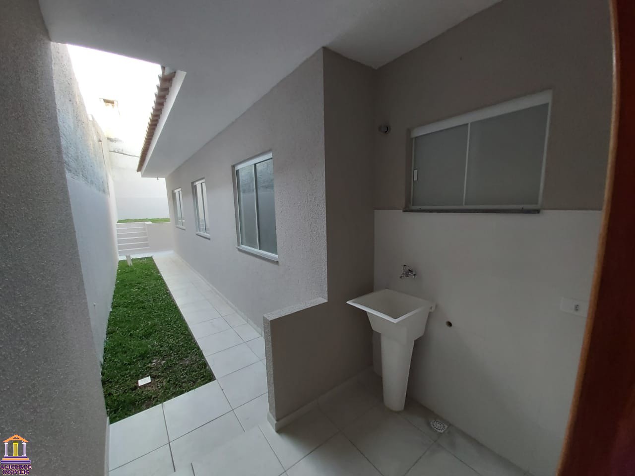 Casa à venda com 3 quartos, 98m² - Foto 9