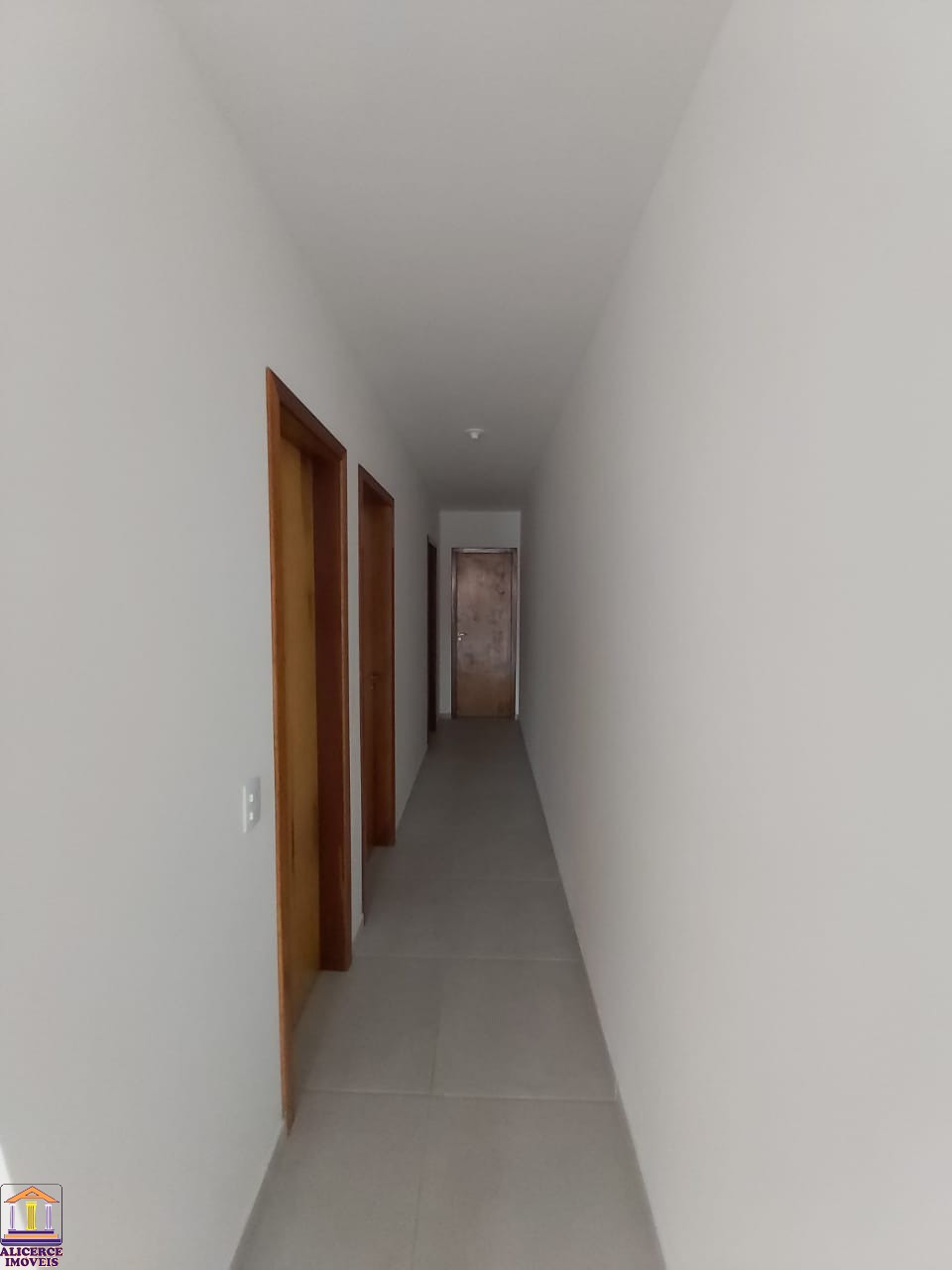 Casa à venda com 3 quartos, 98m² - Foto 14