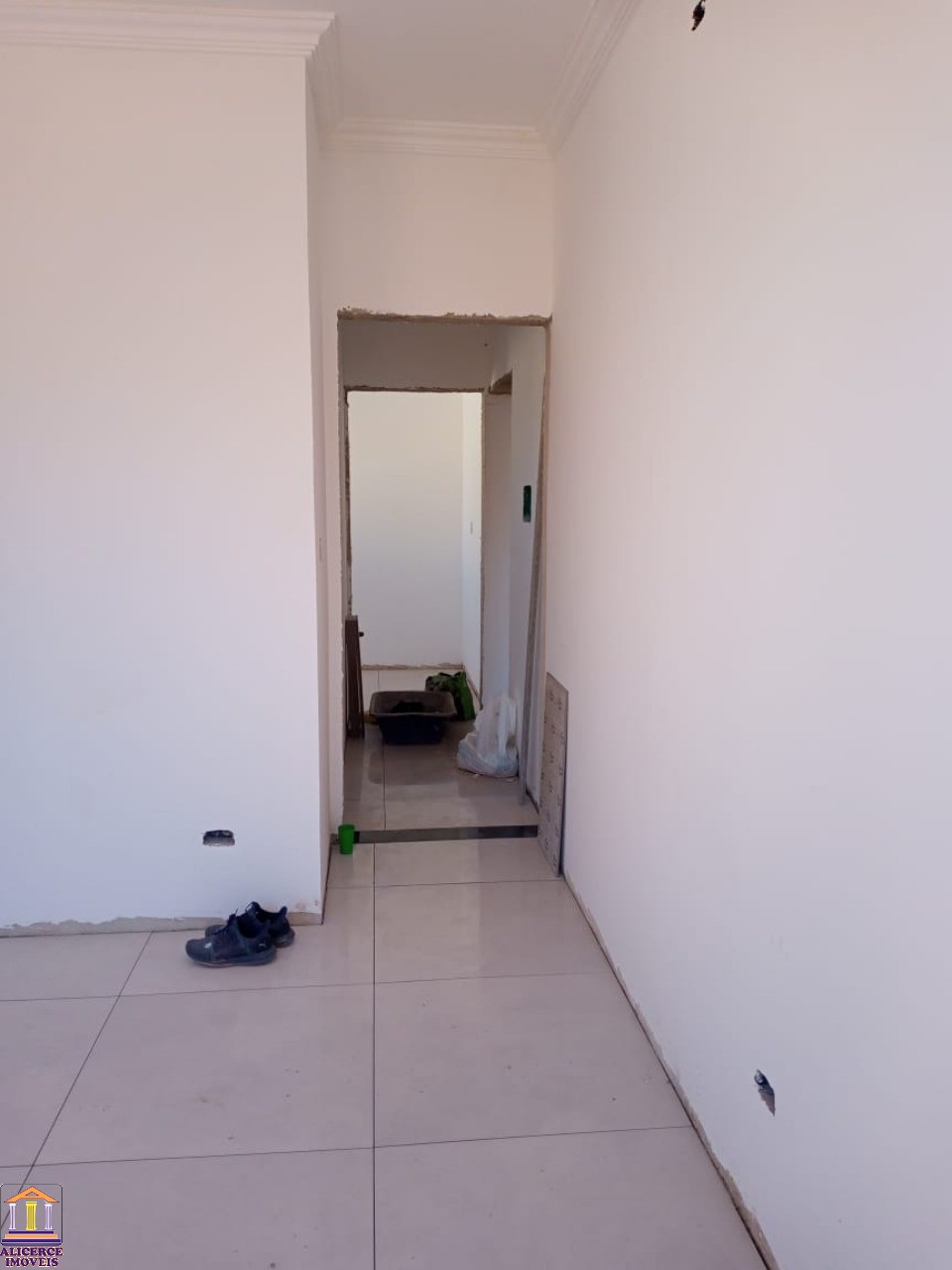 Casa à venda com 3 quartos, 67m² - Foto 8