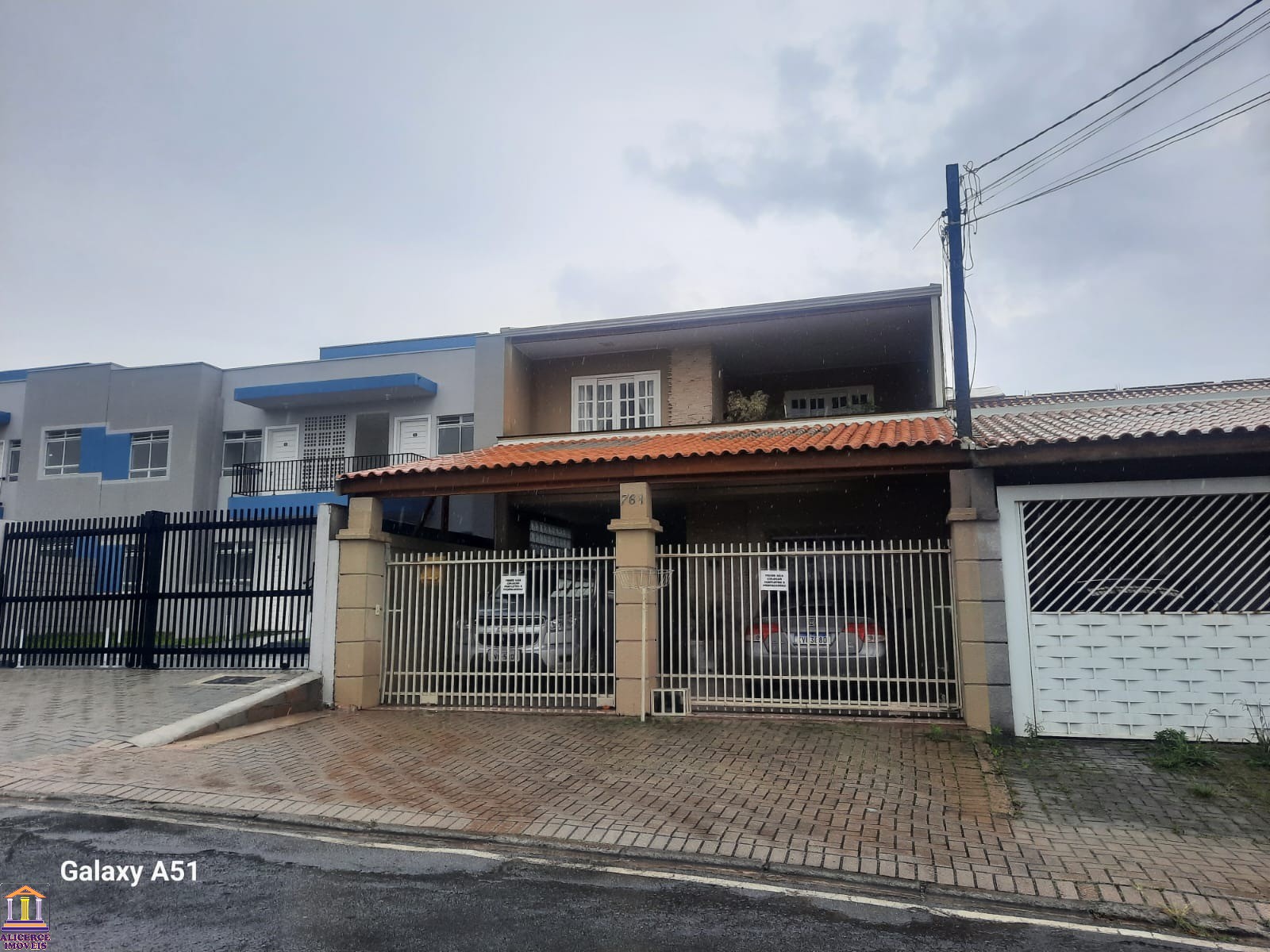 Sobrado à venda com 4 quartos, 200m² - Foto 2