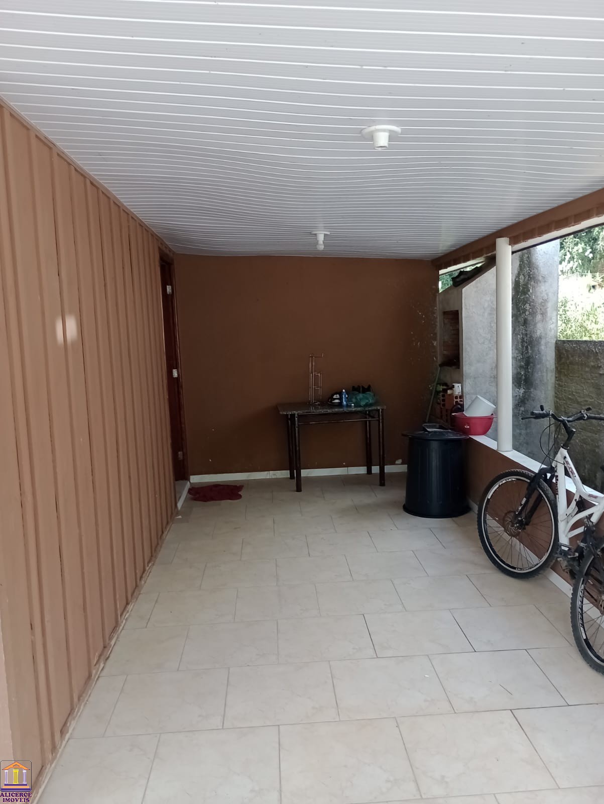 Casa à venda com 3 quartos, 60m² - Foto 8