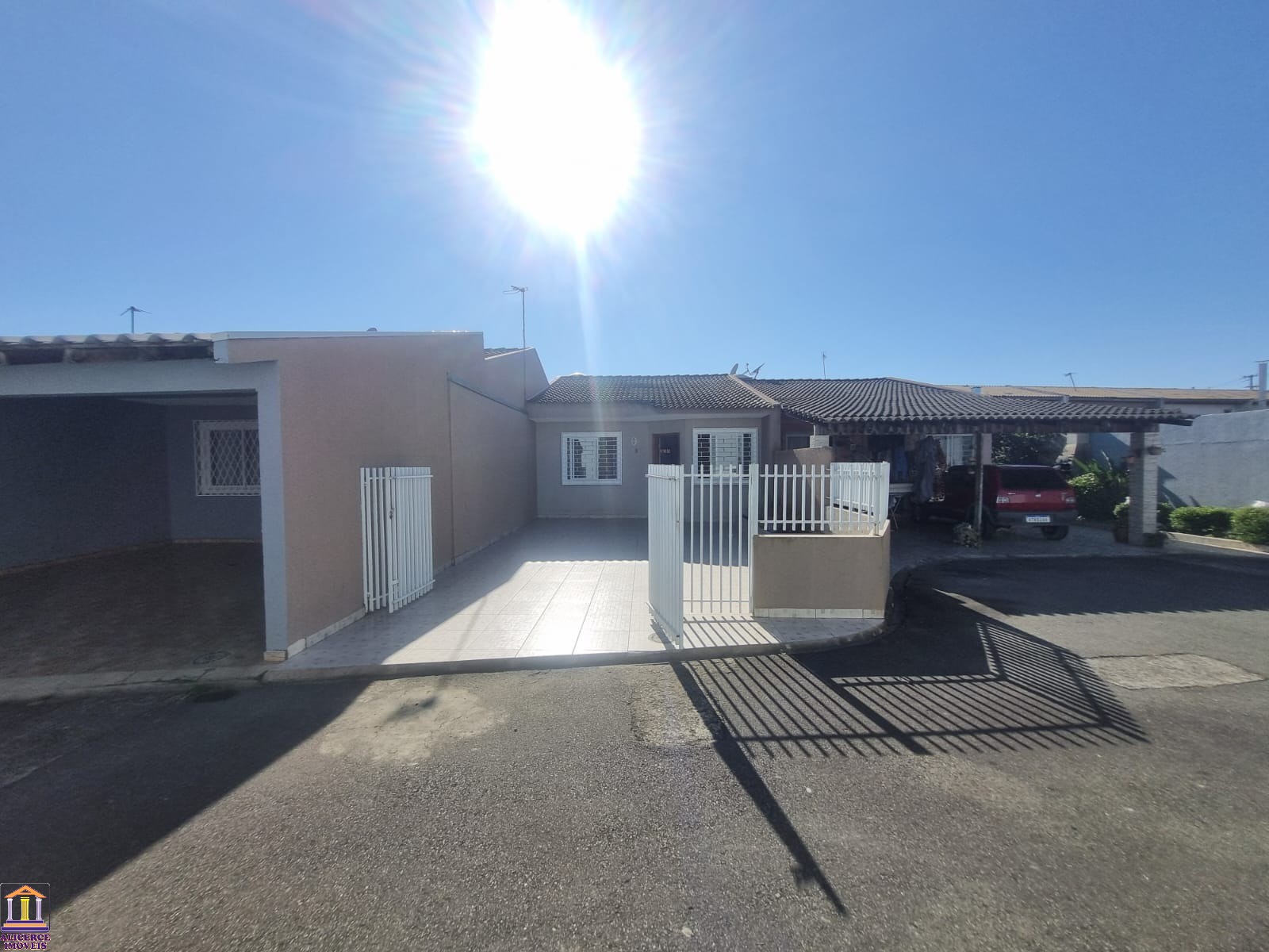 Casa à venda com 2 quartos, 53m² - Foto 2