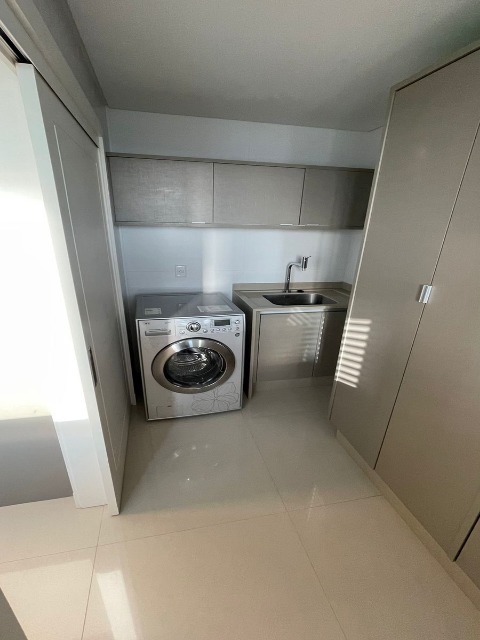 Apartamento à venda com 4 quartos, 180m² - Foto 9