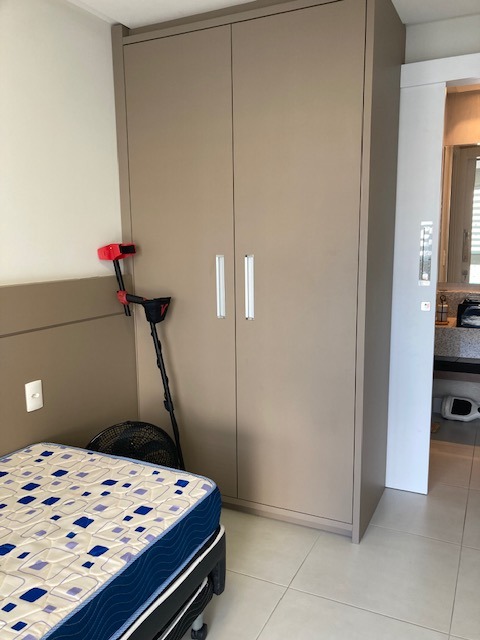 Apartamento à venda com 3 quartos, 100m² - Foto 2