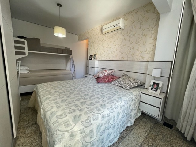 Apartamento à venda com 4 quartos, 240m² - Foto 17