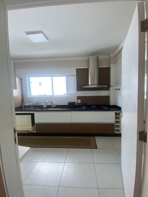 Apartamento à venda com 3 quartos, 135m² - Foto 15