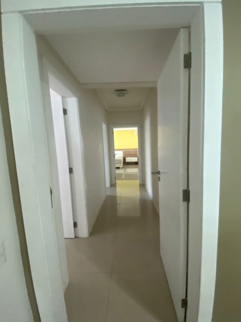 Apartamento à venda com 3 quartos, 135m² - Foto 7