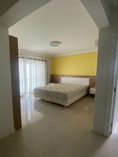 Apartamento à venda com 3 quartos, 135m² - Foto 11