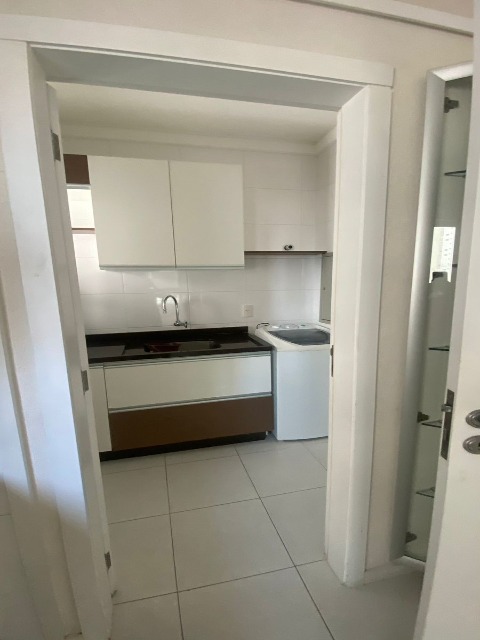 Apartamento à venda com 3 quartos, 135m² - Foto 19