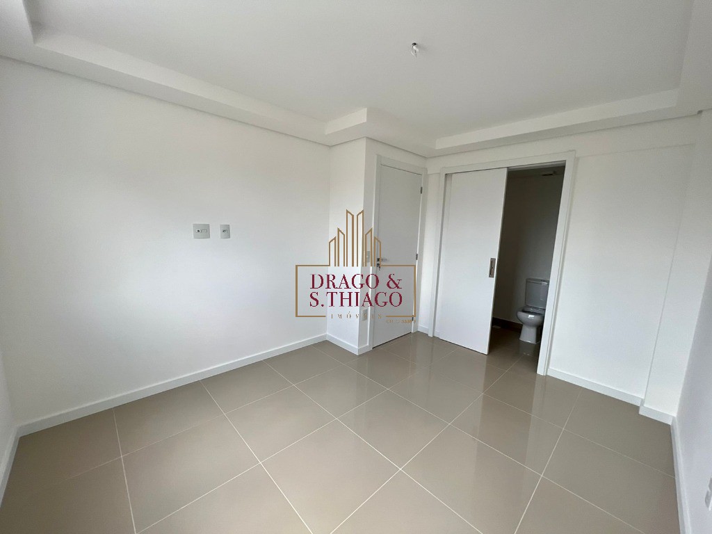 Apartamento à venda com 3 quartos, 76m² - Foto 2