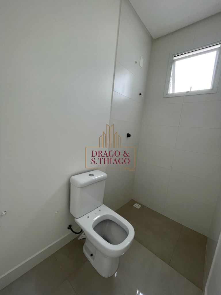 Apartamento à venda com 4 quartos, 173m² - Foto 2