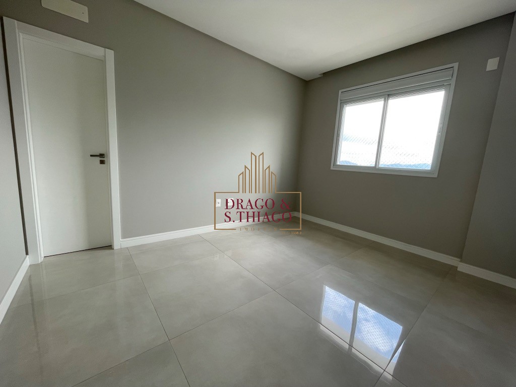 Apartamento à venda com 4 quartos, 173m² - Foto 3