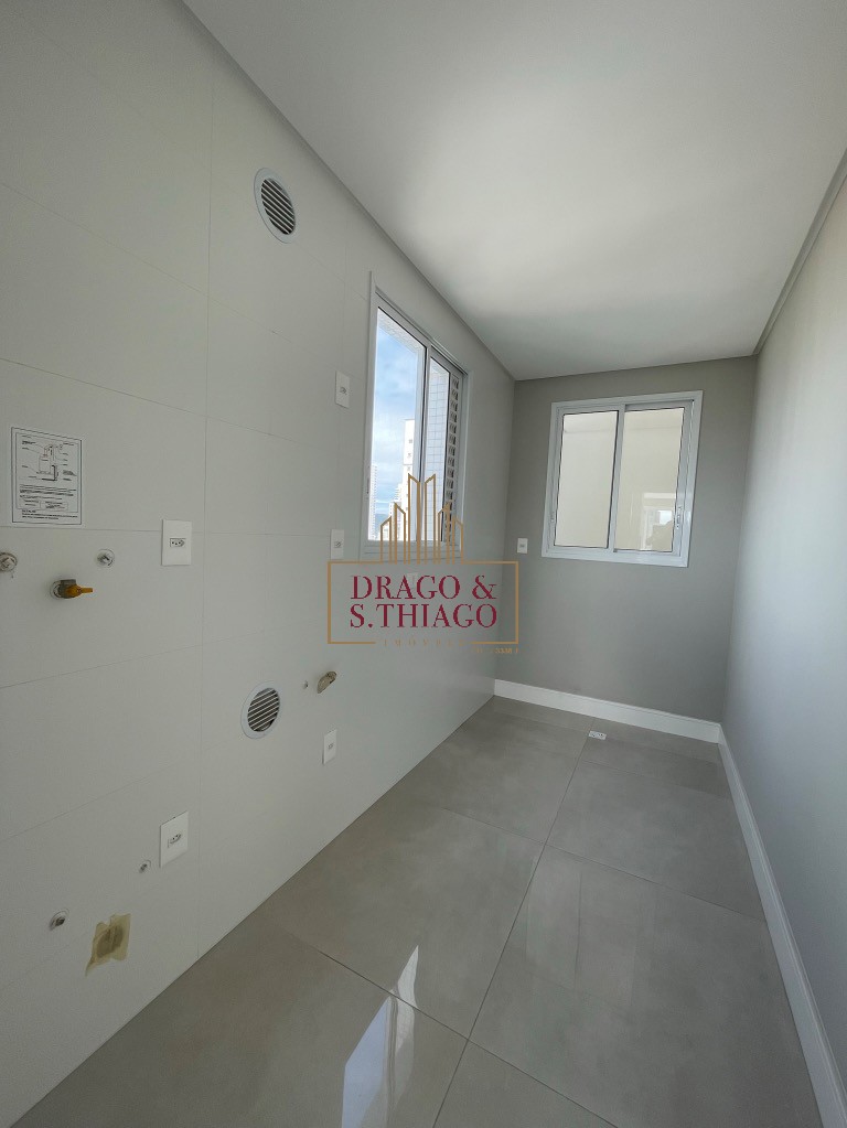 Apartamento à venda com 4 quartos, 173m² - Foto 4