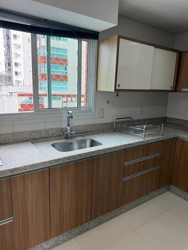 Apartamento para alugar com 4 quartos, 121m² - Foto 19