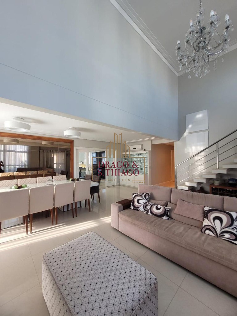 Apartamento, 3 quartos, 252 m² - Foto 1