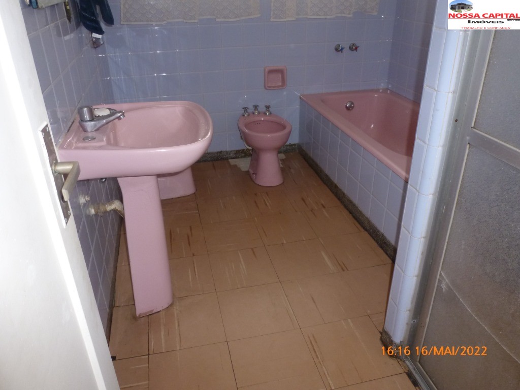 Casa à venda com 3 quartos, 600m² - Foto 11