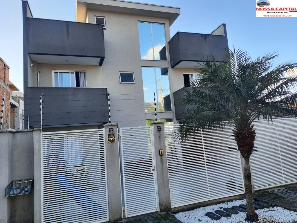 Casa à venda com 3 quartos, 137m² - Foto 1