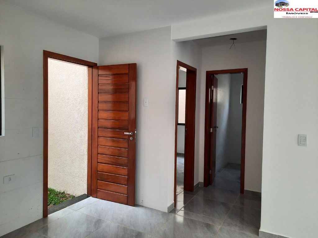 Casa à venda com 2 quartos, 55m² - Foto 8