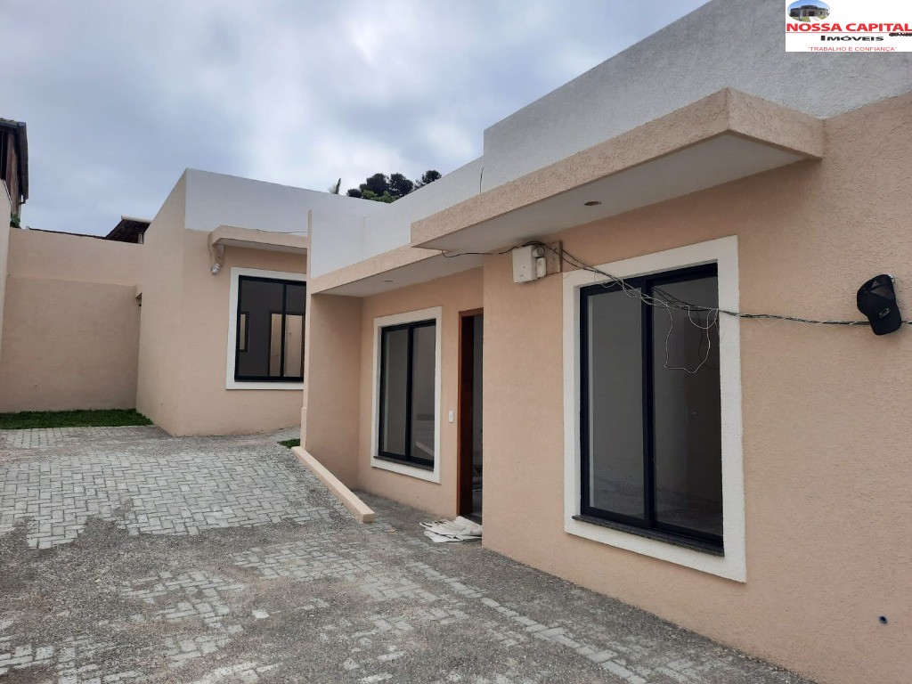 Casa à venda com 2 quartos, 55m² - Foto 1