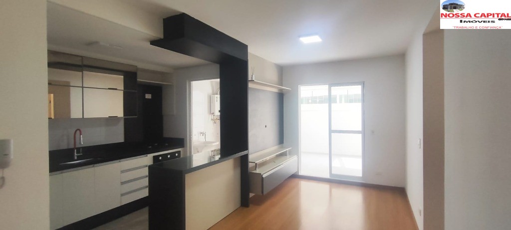 Apartamento à venda com 2 quartos, 68m² - Foto 2