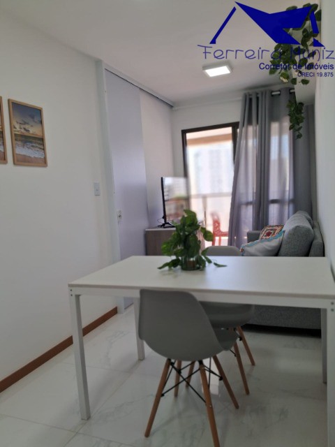 Apartamento à venda com 1 quarto, 34m² - Foto 2