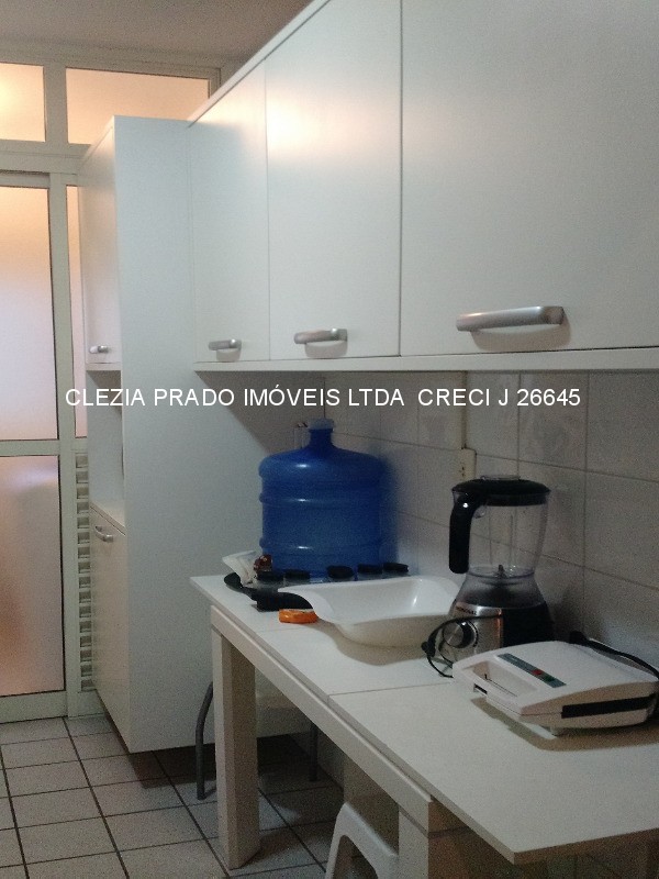 Apartamento à venda com 2 quartos, 72m² - Foto 10