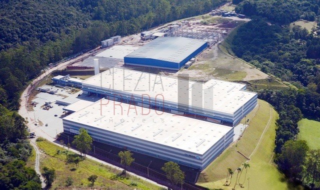 Depósito-Galpão-Armazém para alugar, 1733m² - Foto 1