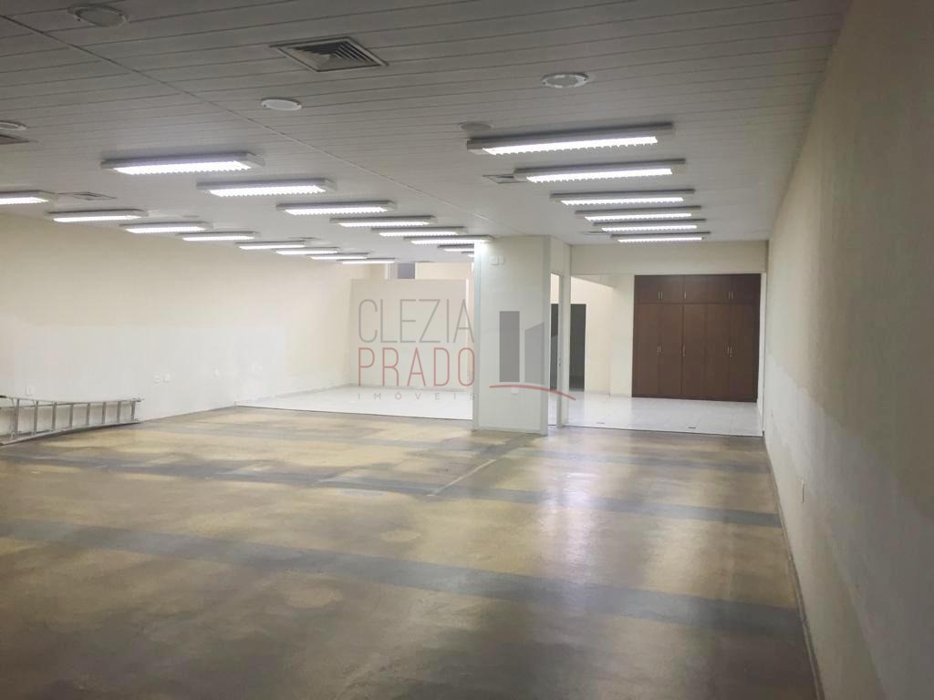 Prédio Inteiro para alugar, 600m² - Foto 7