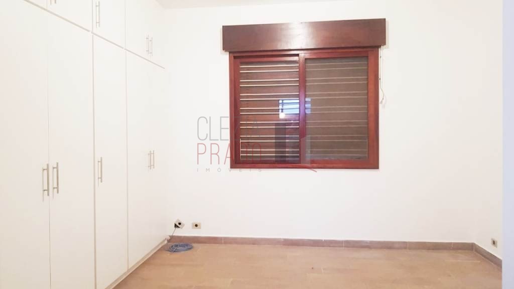 Casa para alugar com 2 quartos, 480m² - Foto 23