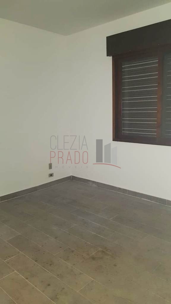 Casa para alugar com 2 quartos, 480m² - Foto 31