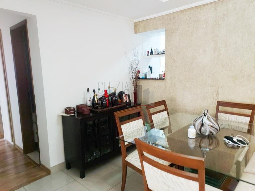 Apartamento à venda com 2 quartos, 90m² - Foto 2