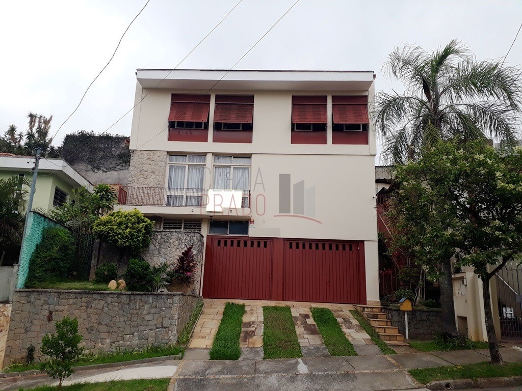 Sobrado à venda com 4 quartos, 306m² - Foto 1